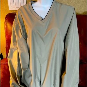 IZOD LARGE PULLOVER WINDBREAKER